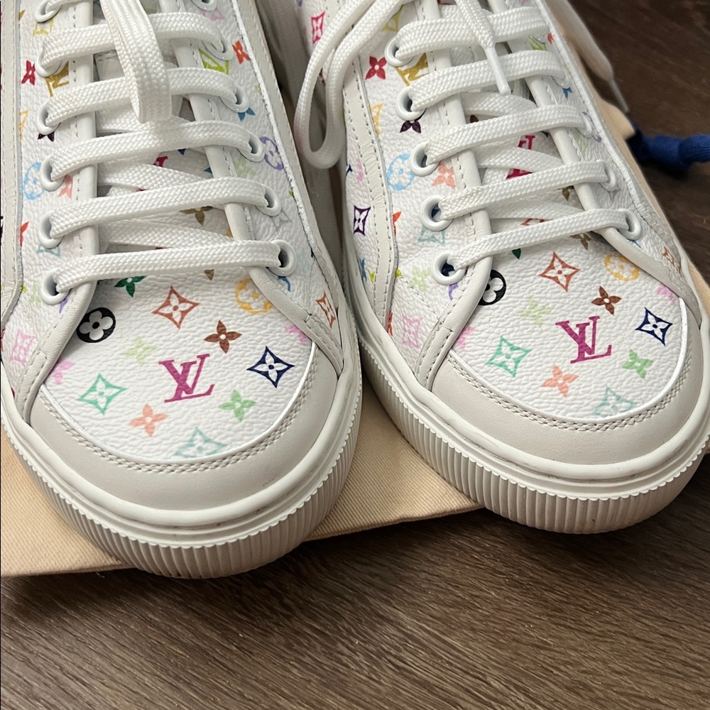 Louis Vuitton White Murakami Low-Top Sneakers with Multicolor Monogram size 39.5 - Picture 2 of 5